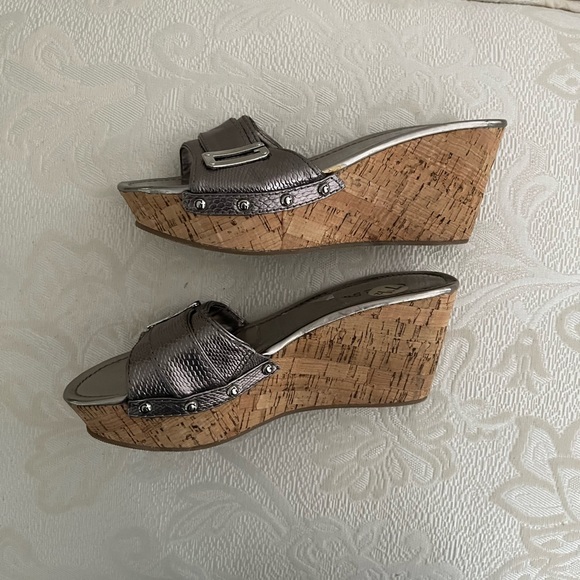 Guess Silver edgy wedge mules with silver metal grommets and buckle. NWOT - Picture 6 of 8